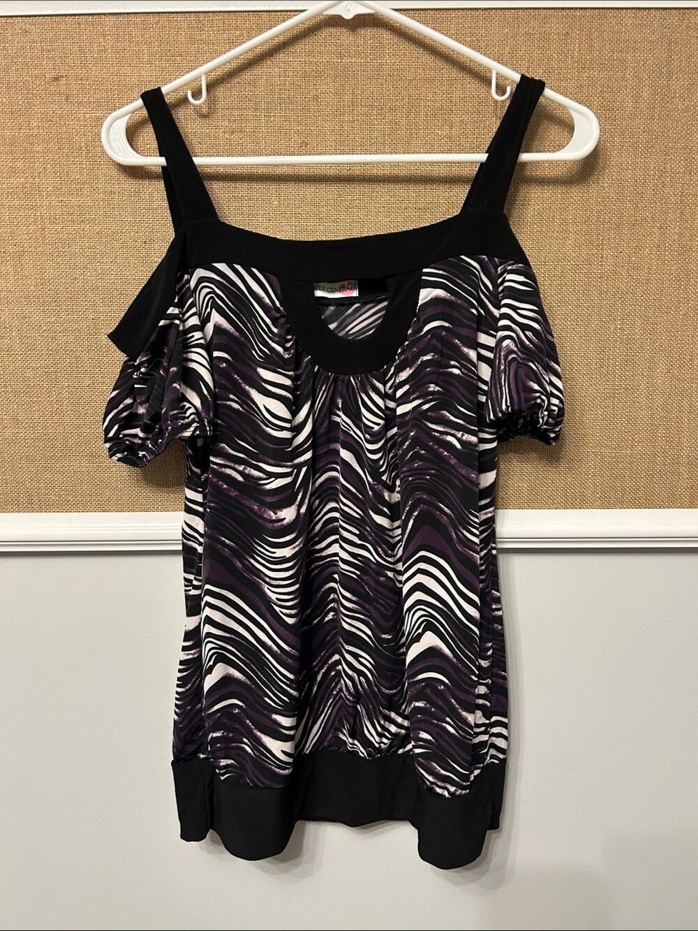 Body Central Black, White & Purple Cold-Shoulder Tunic